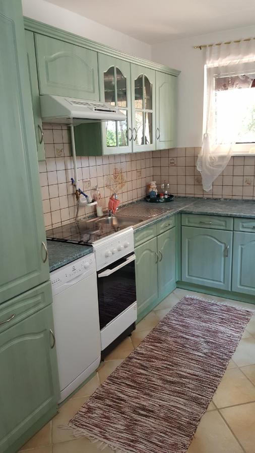 Eger Napsugar Appartement Buitenkant foto